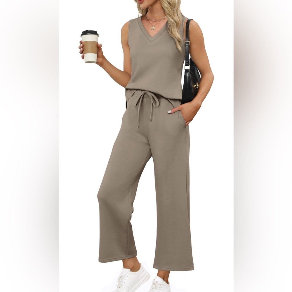 NWT Matching Two Piece Travel Set - Taupe, Size XS